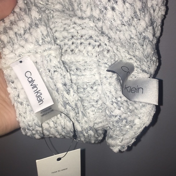 Calvin Klein Infinity Loop Scarf - Picture 4 of 4